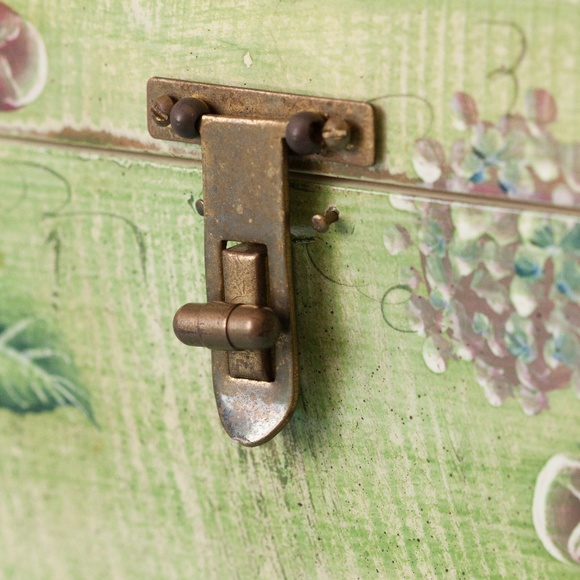 Vintage tole painted box bag, spring green and garden roses - Picture 14 of 15